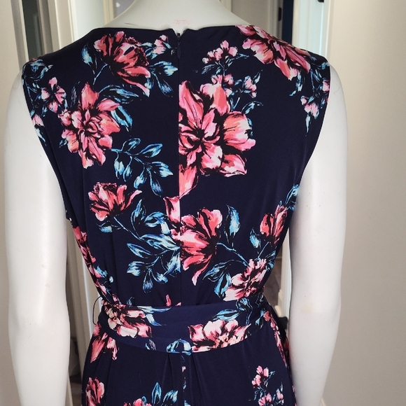 Tahari Floral Sleeveless Jumpsuit - Picture 9 of 13